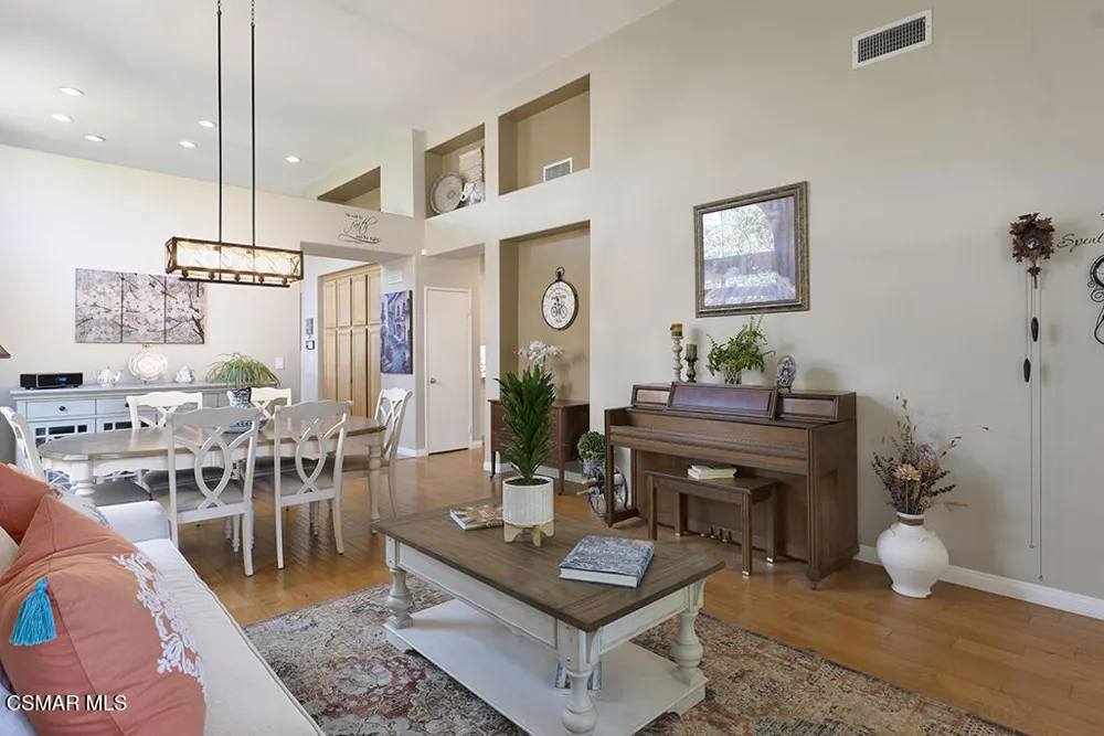 952 Donner Avenue Simi Valley, CA 93065