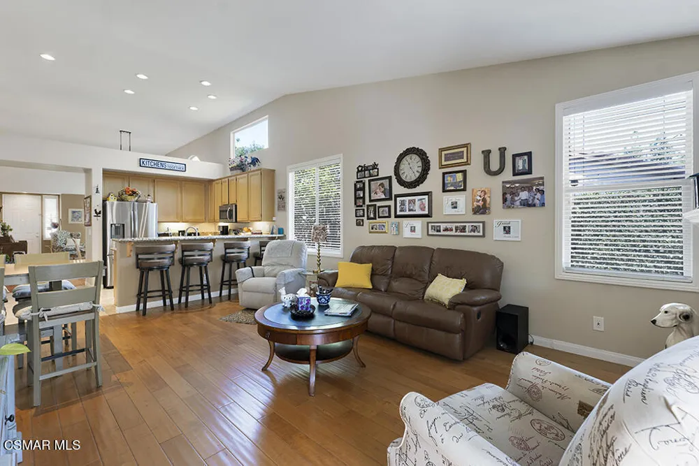 952 Donner Avenue Simi Valley, CA 93065
