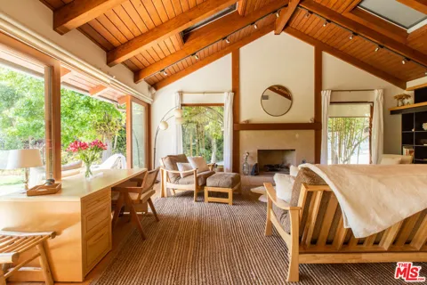 3626 Mandeville Canyon Road