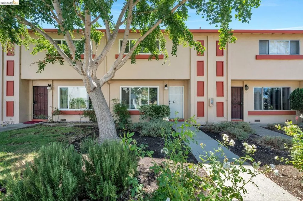 1894 Lynwood Dr #D Concord, CA 94519
