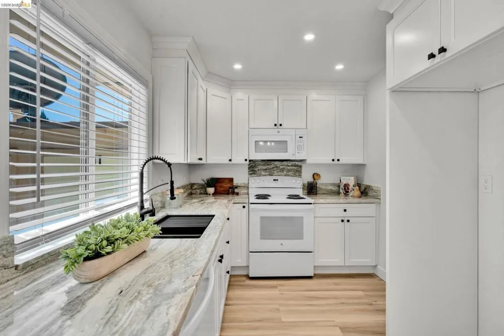 1894 Lynwood Dr #D Concord, CA 94519