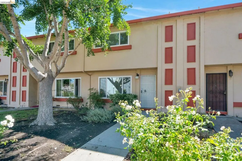 1894 Lynwood Dr #D Concord, CA 94519