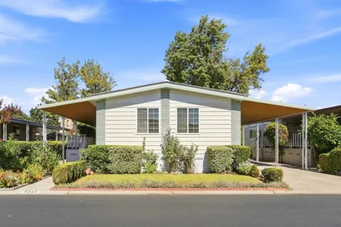 3040 Oakbridge Drive #3040