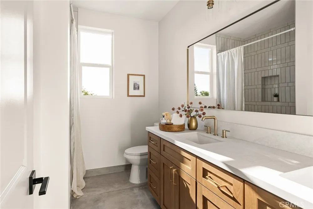 281 Rose Paradise, CA 95969