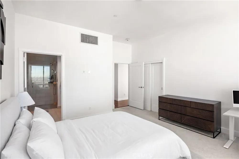 900 W Olympic #28A Los Angeles, CA 90015