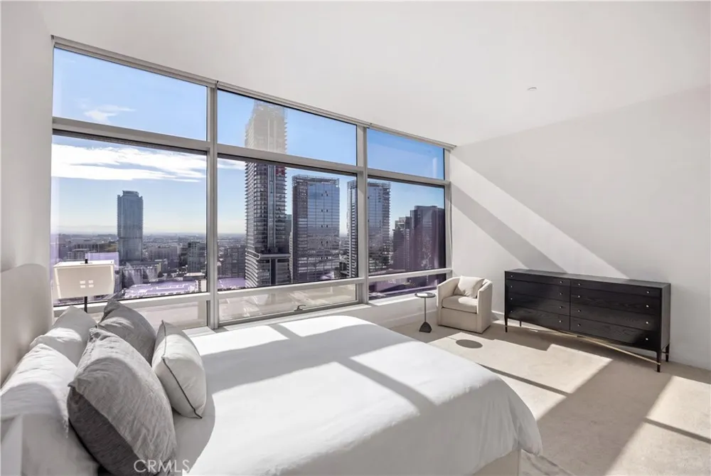 900 W Olympic #28A Los Angeles, CA 90015