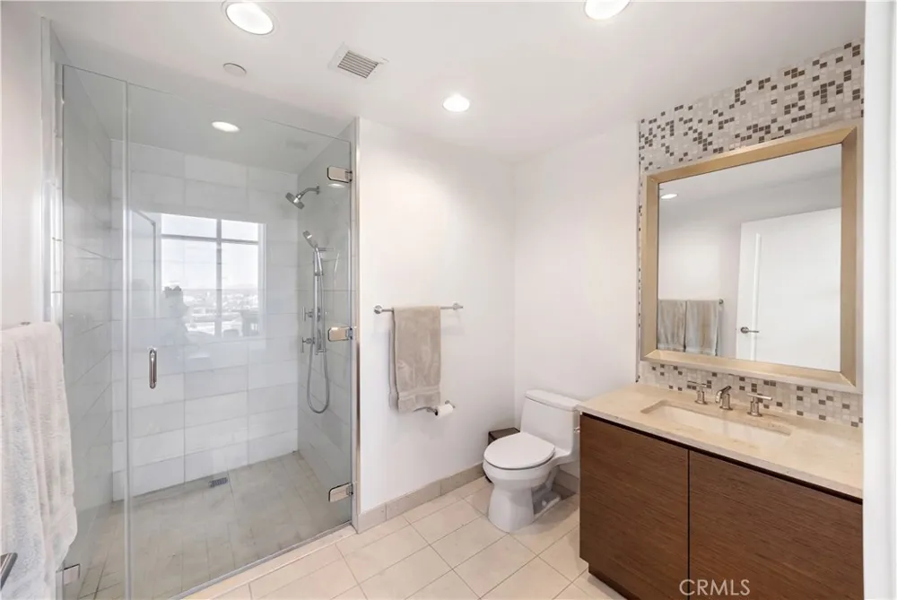 900 W Olympic #28A Los Angeles, CA 90015