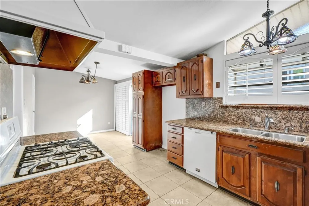 502 S Broder Anaheim, CA 92804