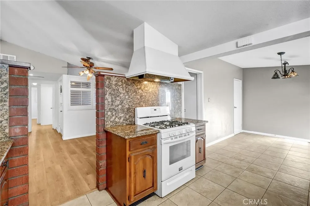 502 S Broder Anaheim, CA 92804