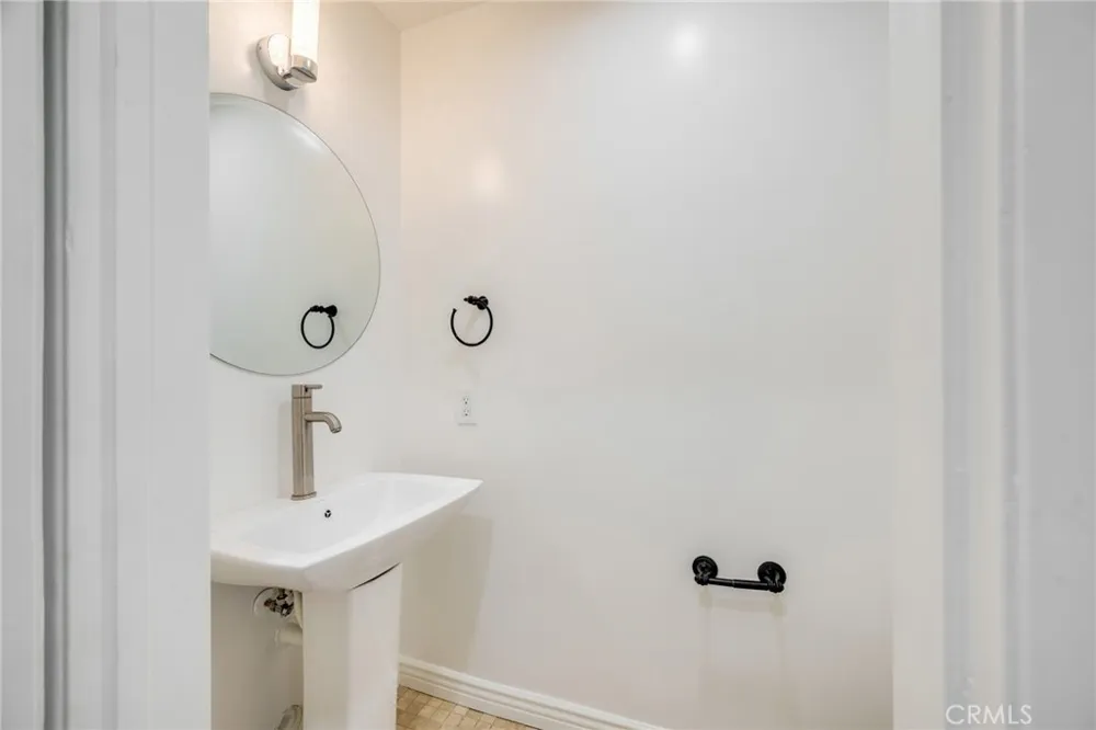 7126 Atheling Way West Hills, CA 91307