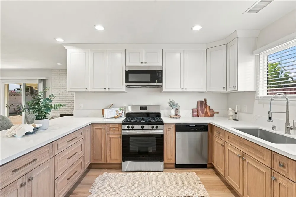 17217 S Hoover Gardena, CA 90247