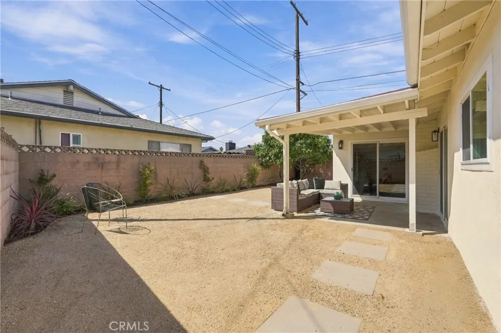 17217 S Hoover Gardena, CA 90247