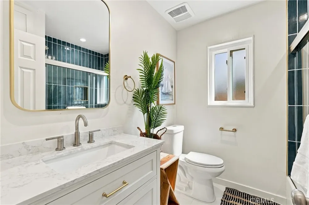 17217 S Hoover Gardena, CA 90247