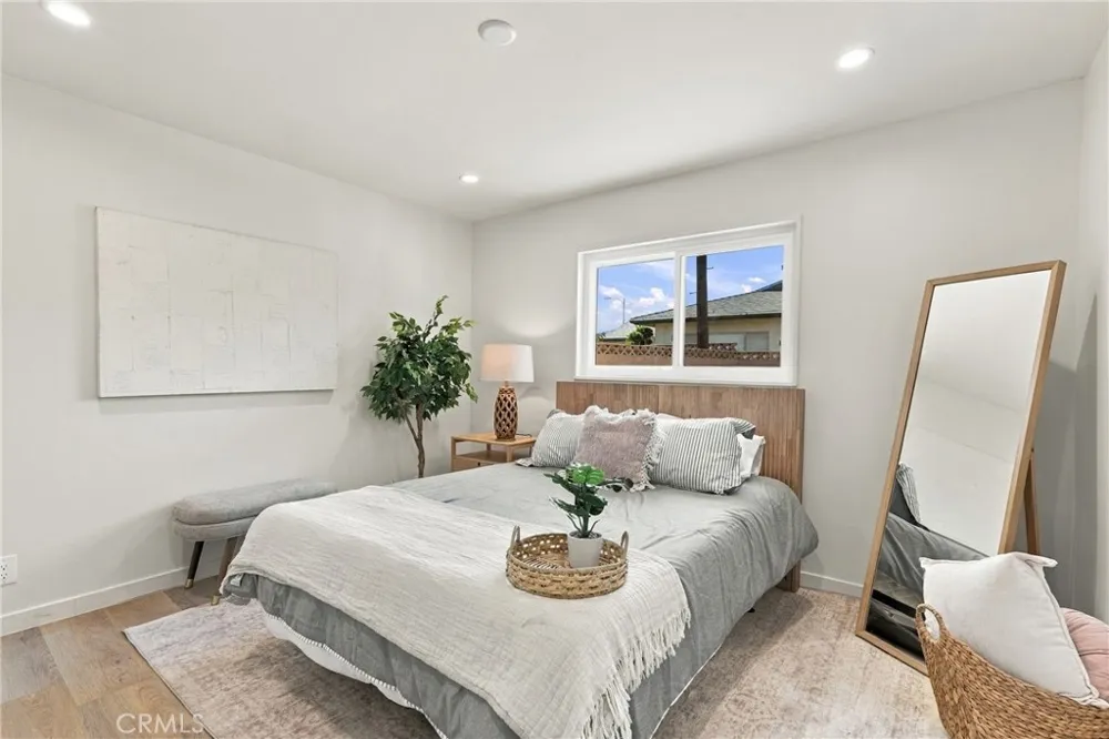 17217 S Hoover Gardena, CA 90247