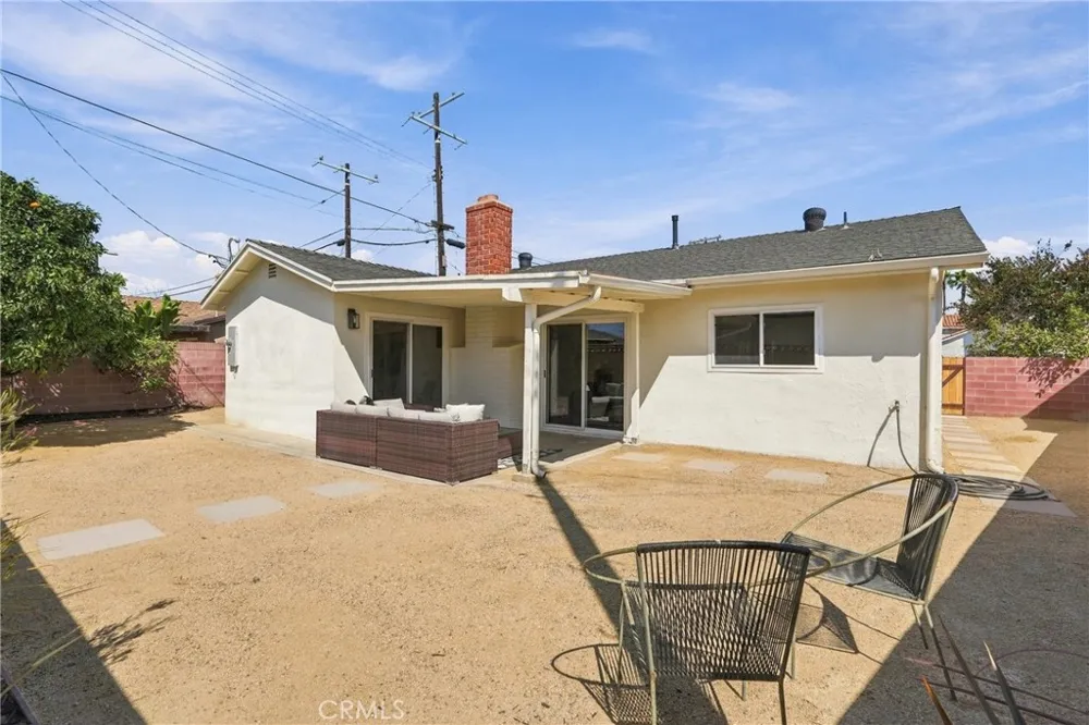 17217 S Hoover Gardena, CA 90247
