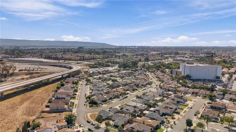 17217 S Hoover Gardena, CA 90247