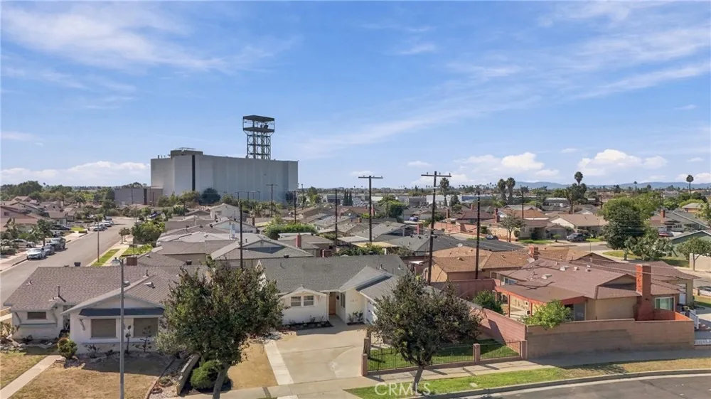 17217 S Hoover Gardena, CA 90247