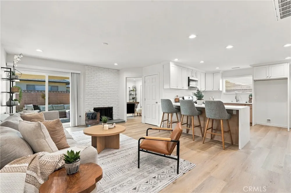 17217 S Hoover Gardena, CA 90247