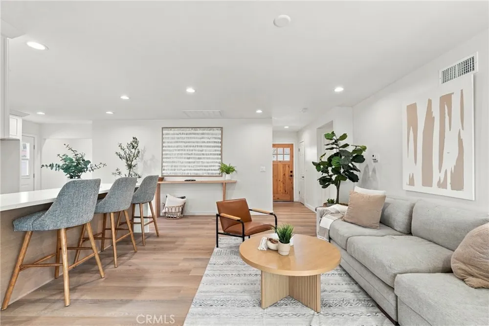 17217 S Hoover Gardena, CA 90247