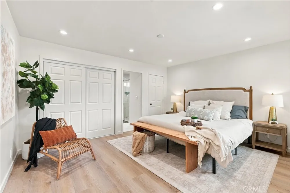 17217 S Hoover Gardena, CA 90247