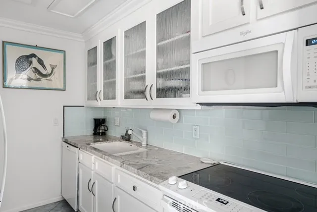 531 Esplanade #302 Redondo Beach, CA 90277