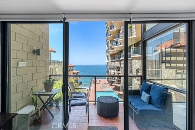531 Esplanade #302 Redondo Beach, CA 90277