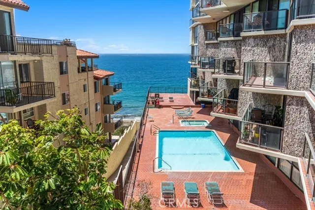 531 Esplanade #302 Redondo Beach, CA 90277