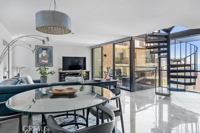 531 Esplanade #302 Redondo Beach, CA 90277