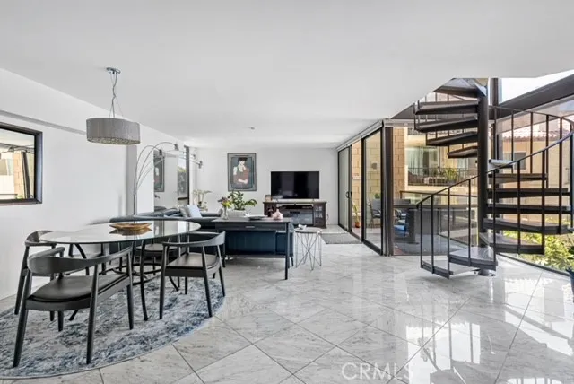 531 Esplanade #302 Redondo Beach, CA 90277