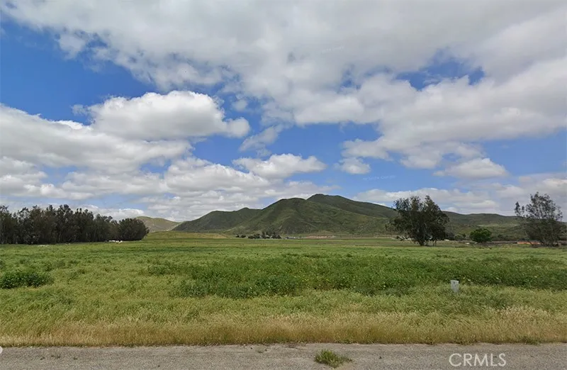 1 Simpson Rd Winchester, CA 92596