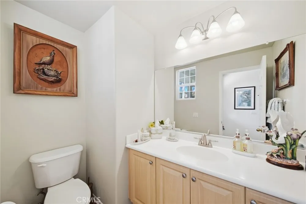 27123 Saddlepeak Trail Valencia, CA 91354
