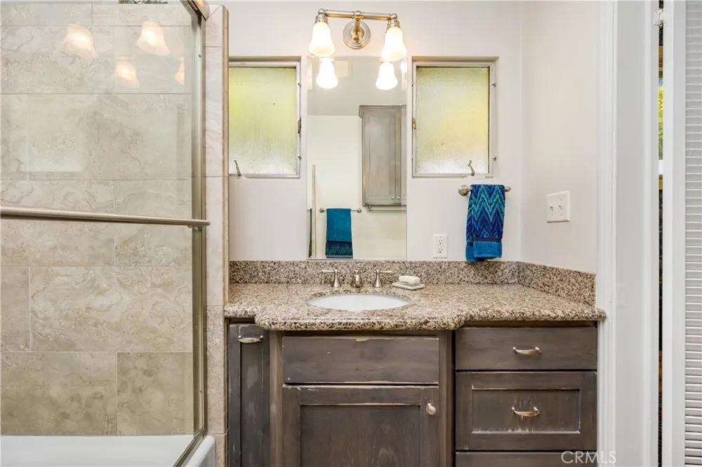 1143 Oxford Avenue Claremont, CA 91711