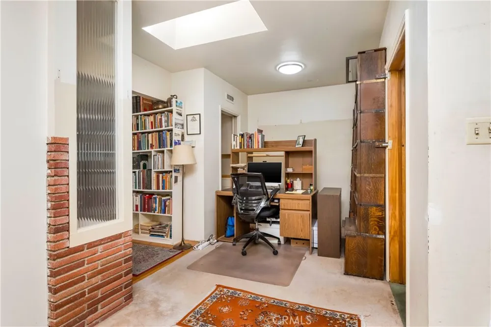 1143 Oxford Avenue Claremont, CA 91711