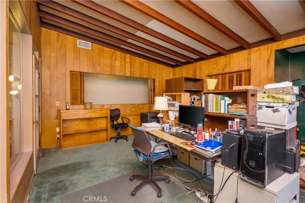 1143 Oxford Avenue Claremont, CA 91711