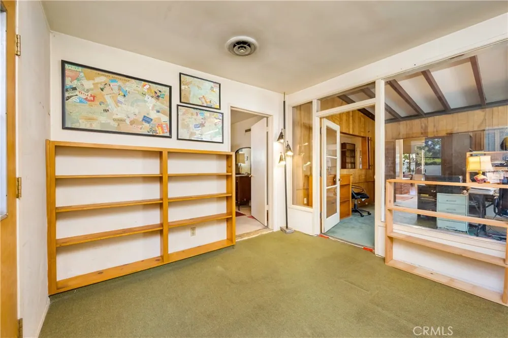 1143 Oxford Avenue Claremont, CA 91711