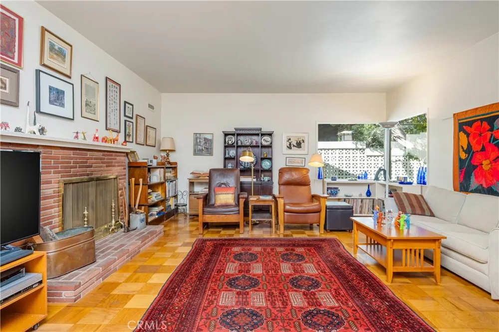 1143 Oxford Avenue Claremont, CA 91711