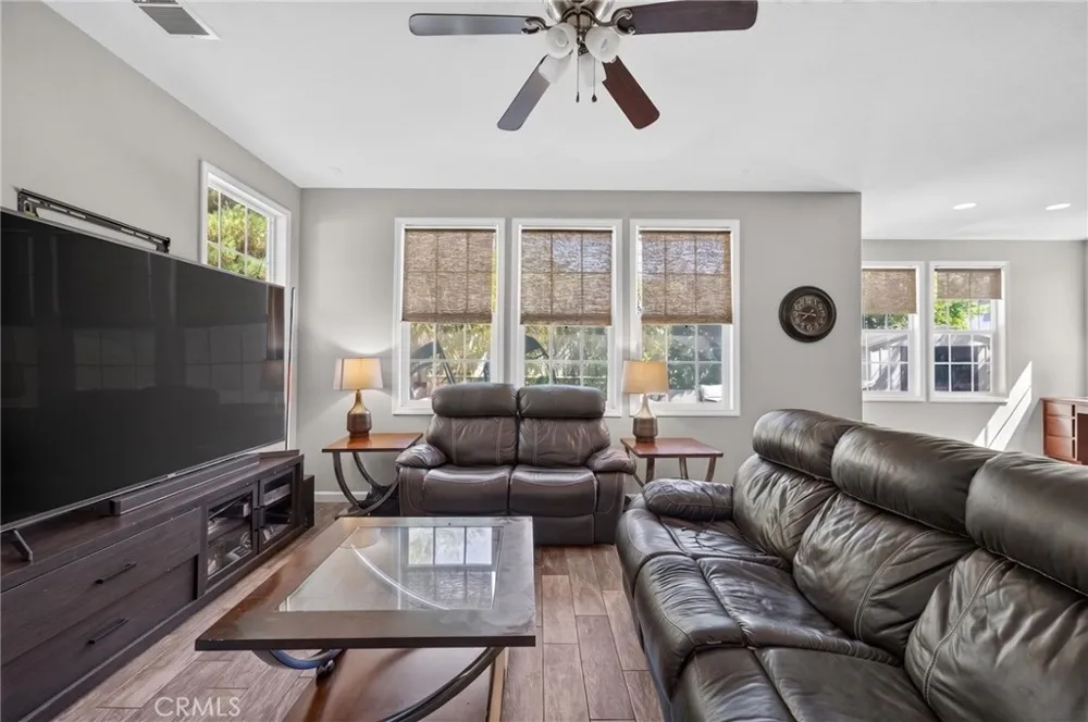 28506 Oakhurst Way Temecula, CA 92591