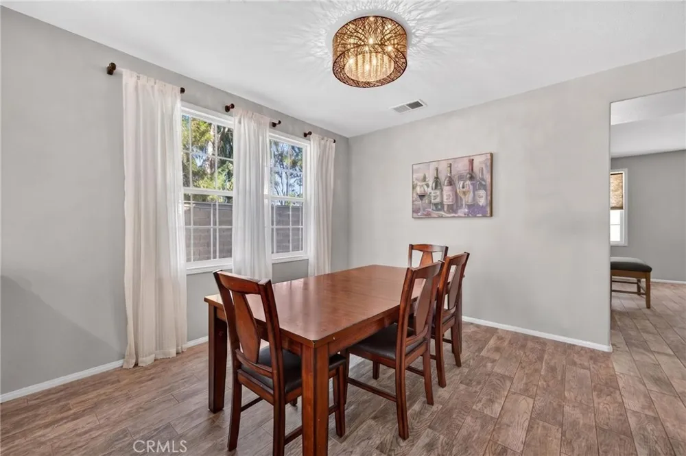28506 Oakhurst Way Temecula, CA 92591