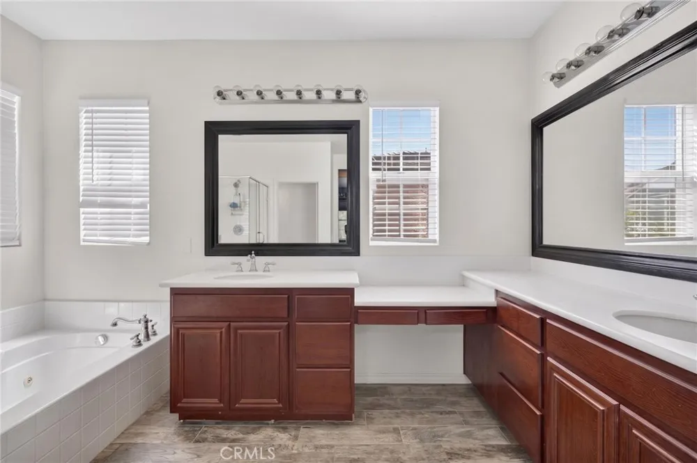 28506 Oakhurst Way Temecula, CA 92591