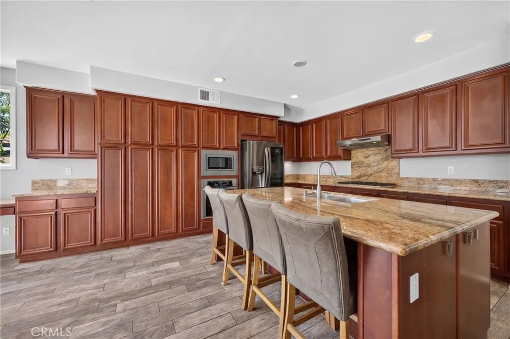 28506 Oakhurst Way Temecula, CA 92591
