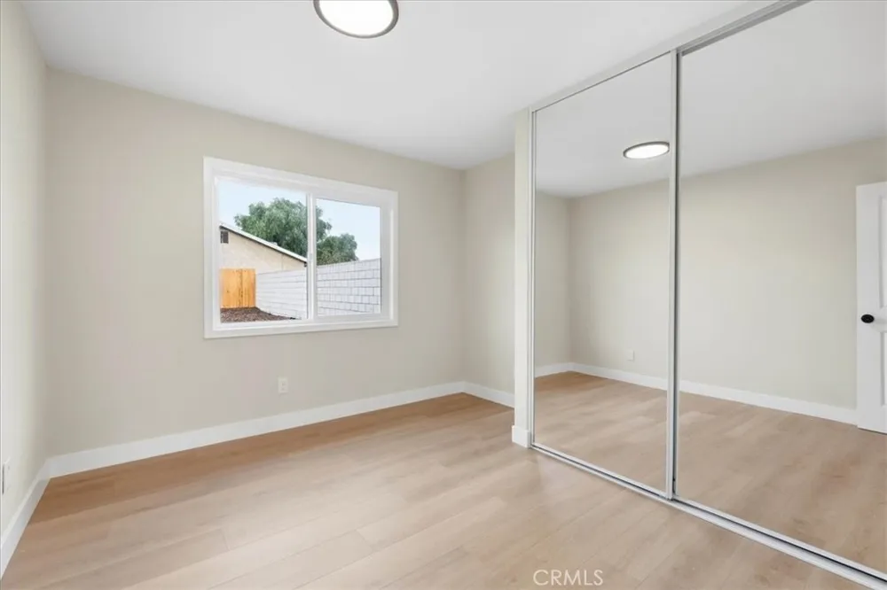 7614 Tamarind Fontana, CA 92336