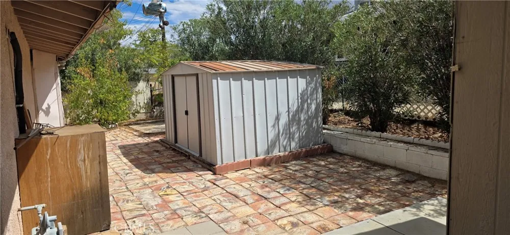 7715 Hopi Yucca Valley, CA 92284