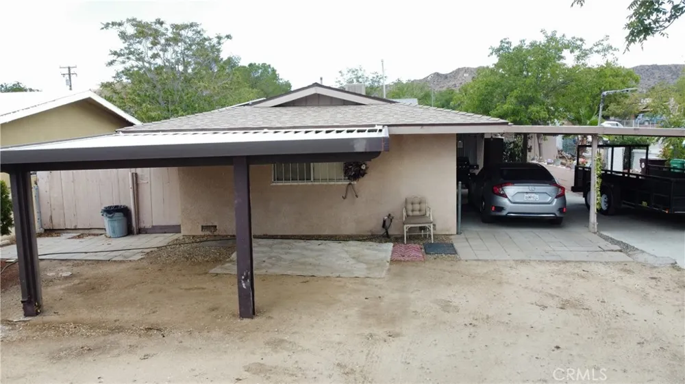 7715 Hopi Yucca Valley, CA 92284