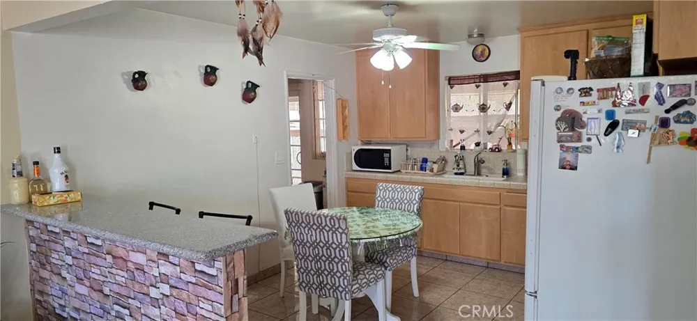 7715 Hopi Yucca Valley, CA 92284