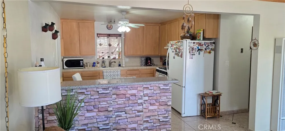 7715 Hopi Yucca Valley, CA 92284