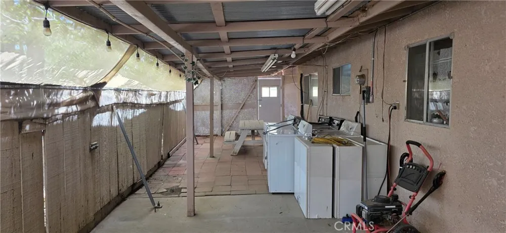 7715 Hopi Yucca Valley, CA 92284