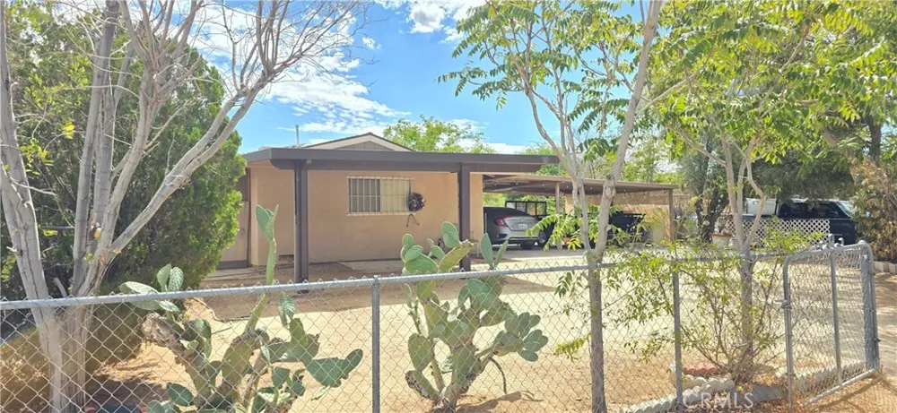 7715 Hopi Yucca Valley, CA 92284