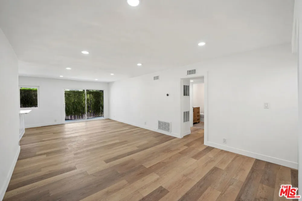 733 Hayworth Avenue #2 Los Angeles, CA 90046