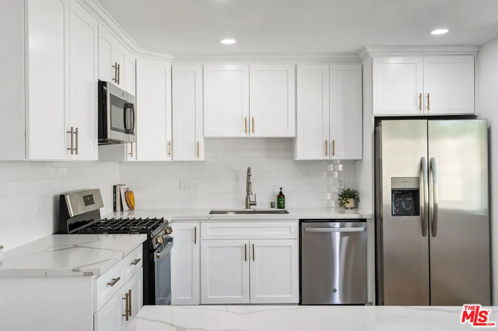 733 Hayworth Avenue #2 Los Angeles, CA 90046