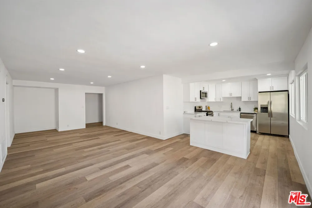 733 Hayworth Avenue #2 Los Angeles, CA 90046